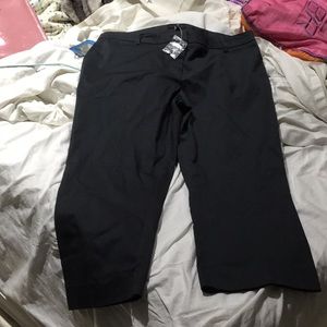 The limited 8 drew fit capris deep grey NWT